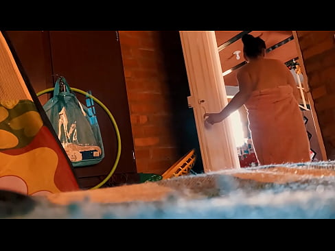 ❤️ דודי הולך אחרי למקלחת, הוא מזיין אותי בזמן שאני מתקלח. ️ סרטון מזוין  בפורנו iw.hentaibar.ru ❤